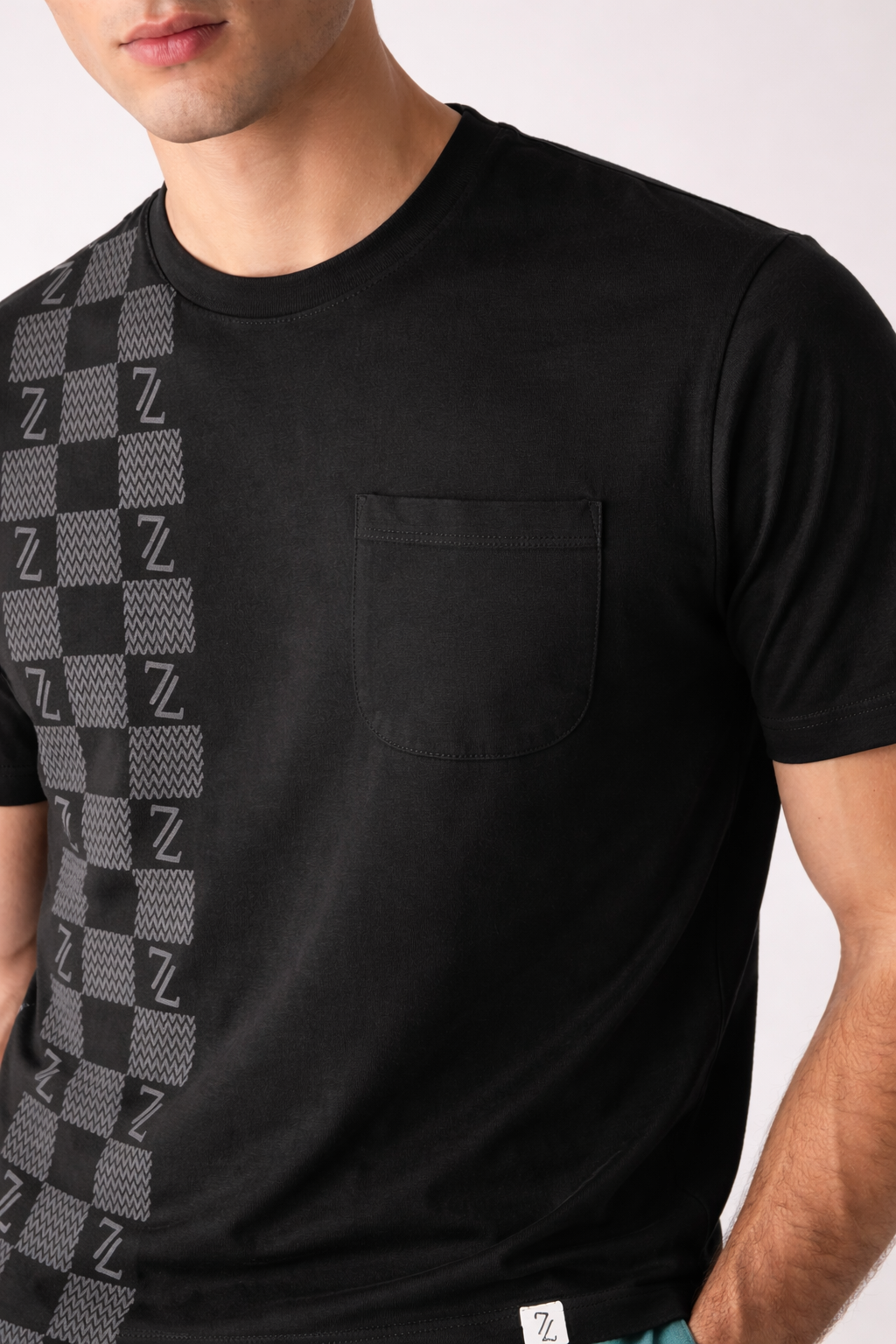 ZAURA Checkline Signature Tee
