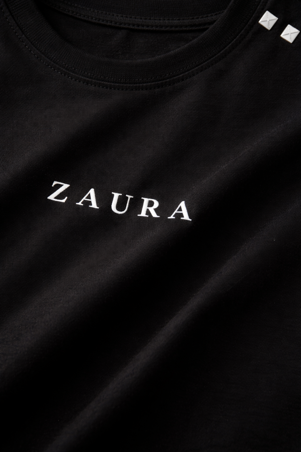 ZAURA Signature Minimal Tee