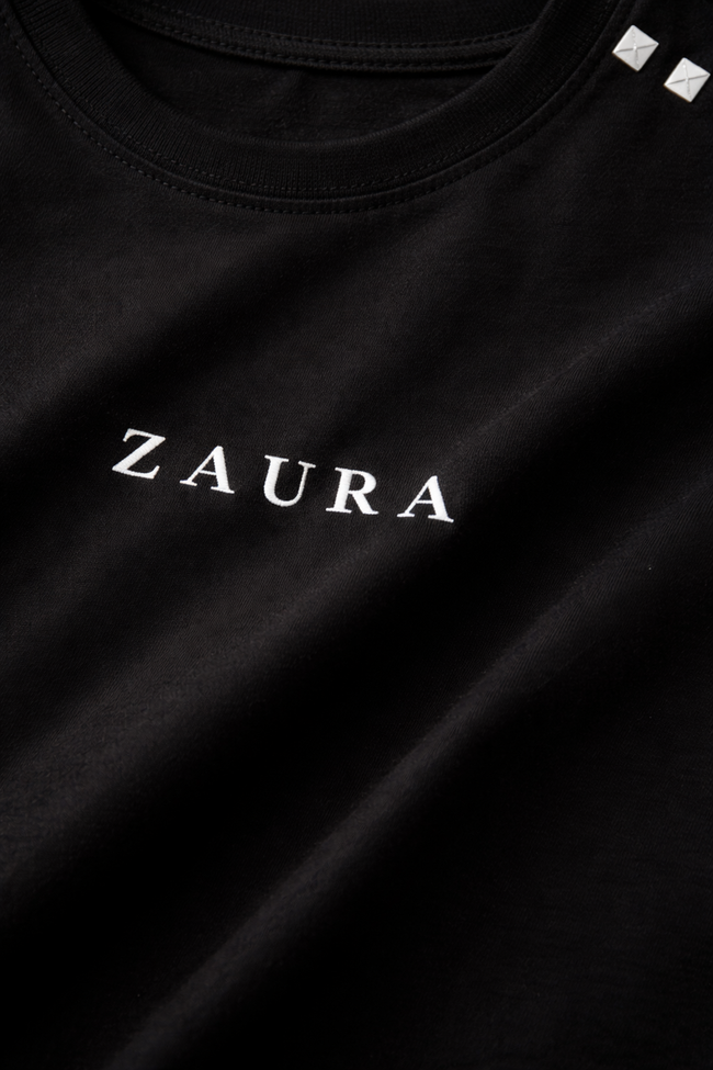 ZAURA Signature Minimal Tee Main Image