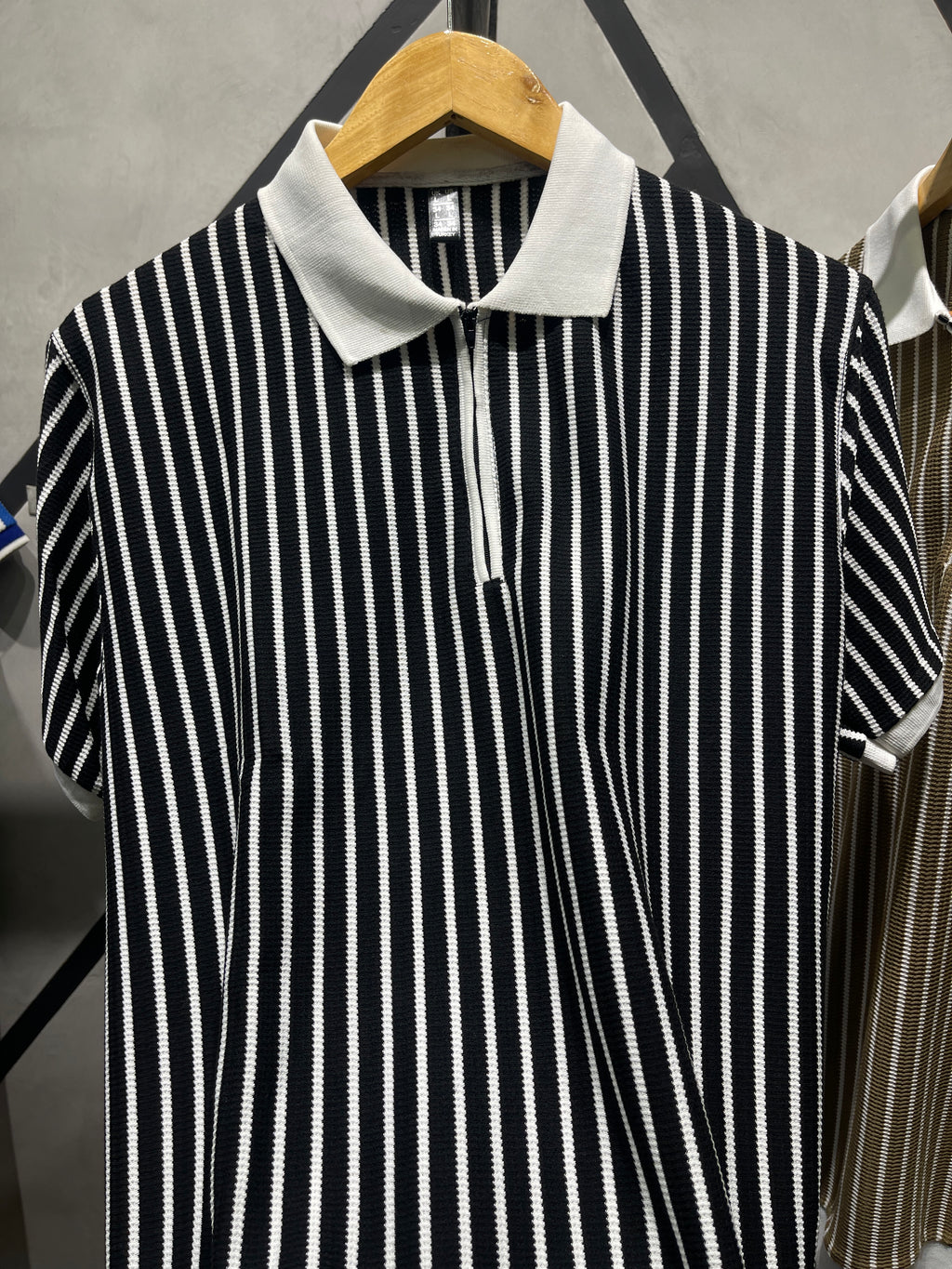 KNITTED POLO – Premium Comfort & Style